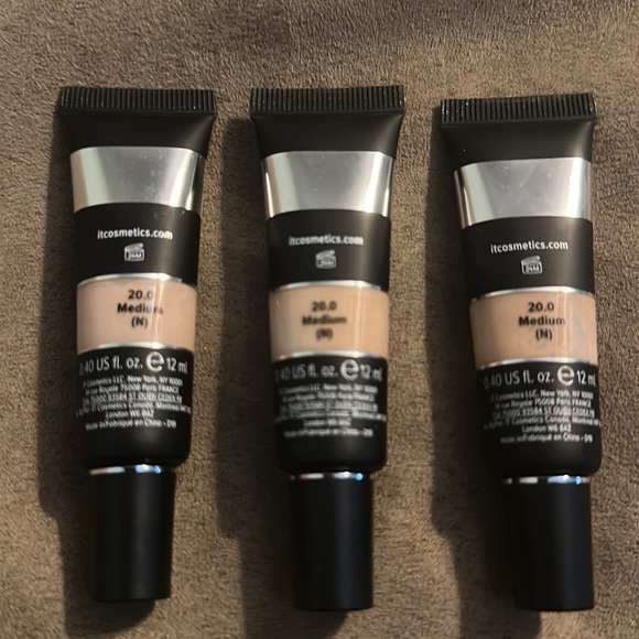 It Cosmetics Bye Bye Under Eye Full Coverage Anti-Aging Waterproof Concealer - Picture 2 of 2